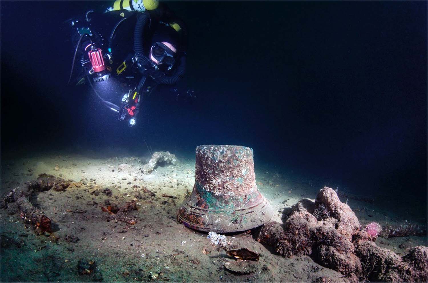 Artefacts from Royal Navy First World War battleship recovered from seabed