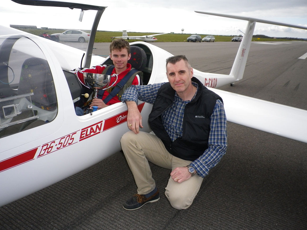 Culdrose glider pilot wins National Gliding award