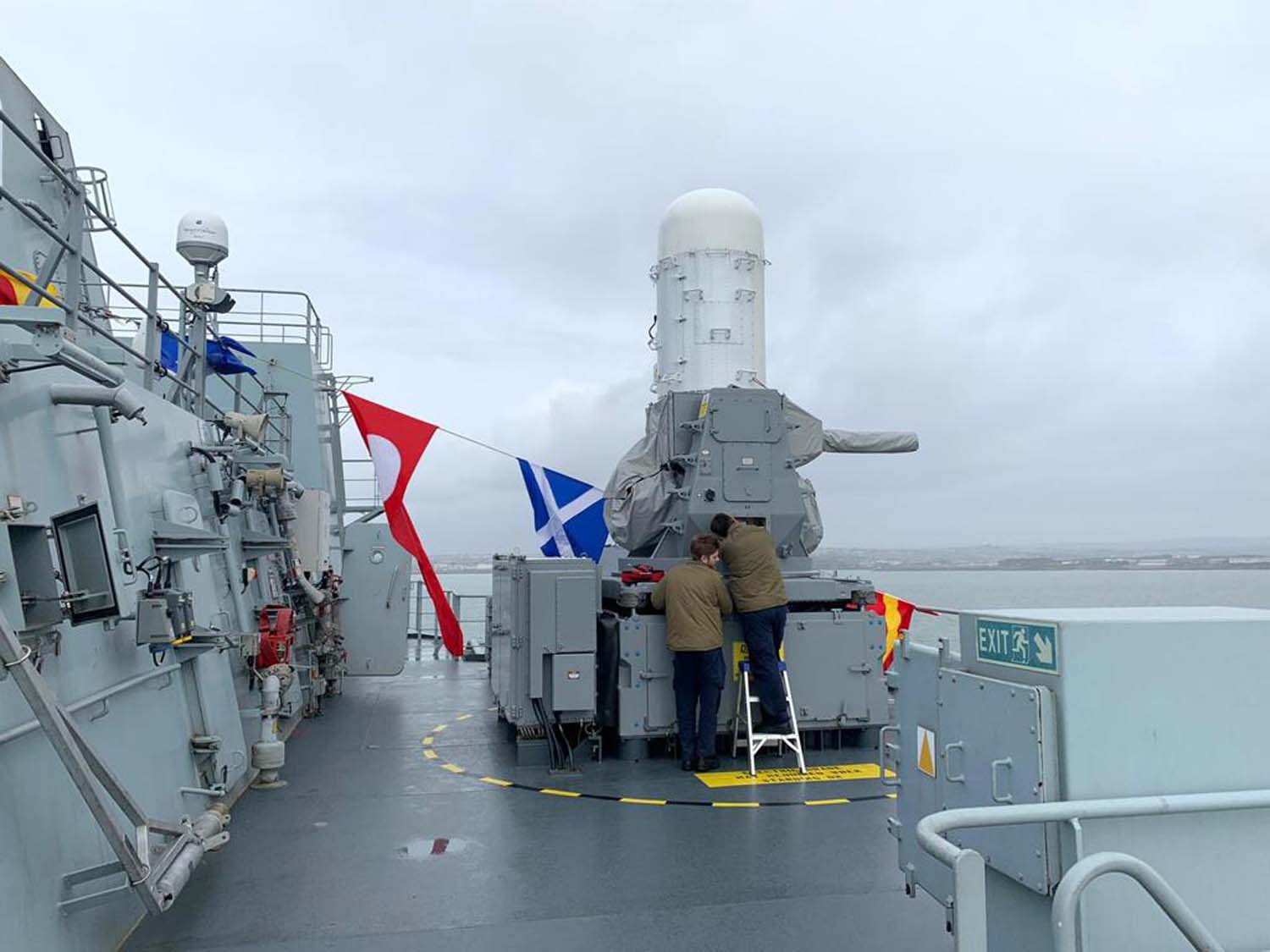 Culdrose engineers tune up tanker Tidespring's guns