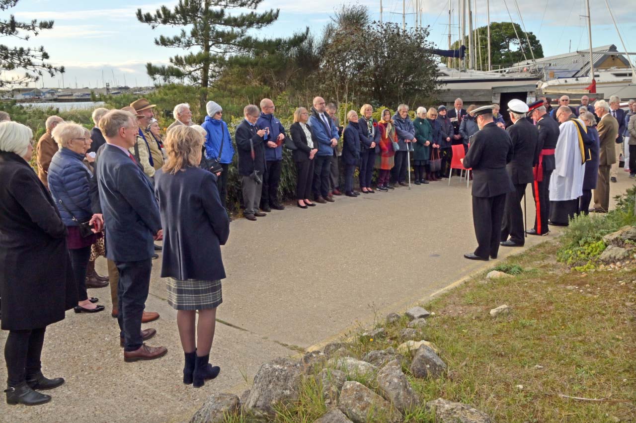Service pays tribute to daring WW2 personnel
