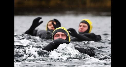 Navy Divers surface from course with honours