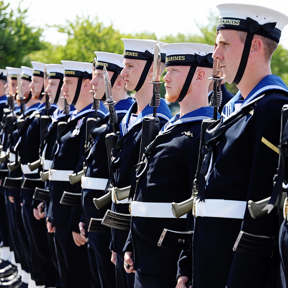 Component Porthole - Royal-Navy-Our-People-02-honour.jpg Royal Navy sailors from the HMS Vanguard stand to attention in line