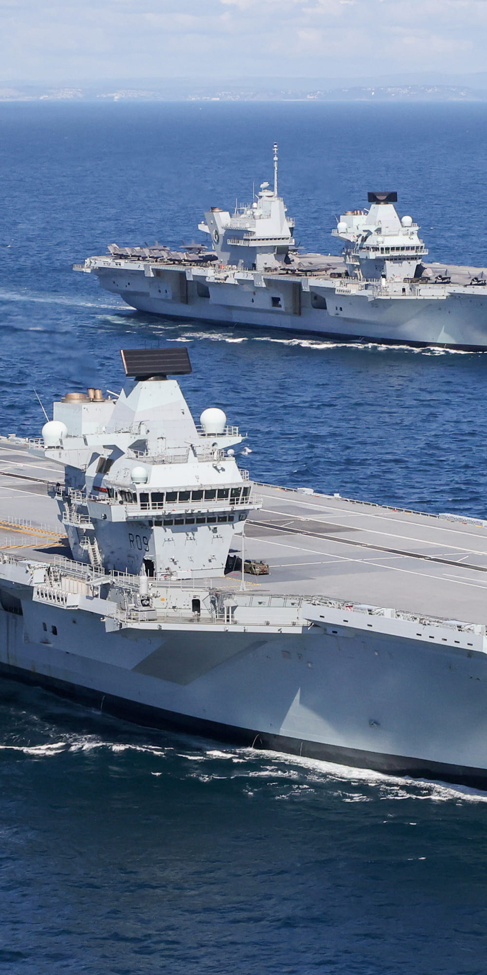 Flee File Fileus Navy 090905n3165s631 The Royal Navy Fleet Helicopter Deck On